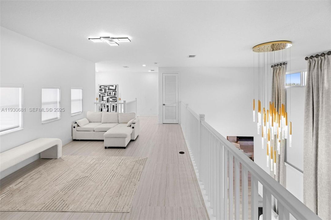 En Venta: $2,189,000 (6 camas, 6 baños, 4836 Pies cuadrados)