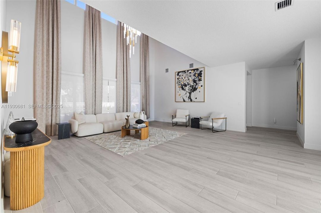 En Venta: $2,189,000 (6 camas, 6 baños, 4836 Pies cuadrados)