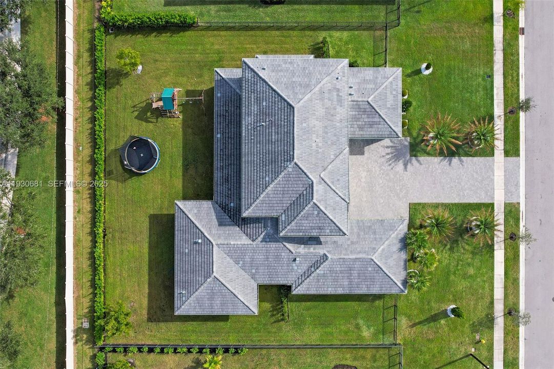 En Venta: $2,189,000 (6 camas, 6 baños, 4836 Pies cuadrados)