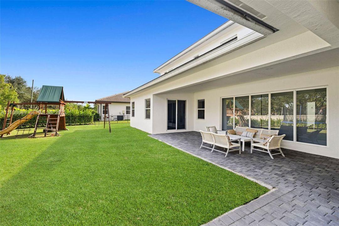 En Venta: $2,189,000 (6 camas, 6 baños, 4836 Pies cuadrados)