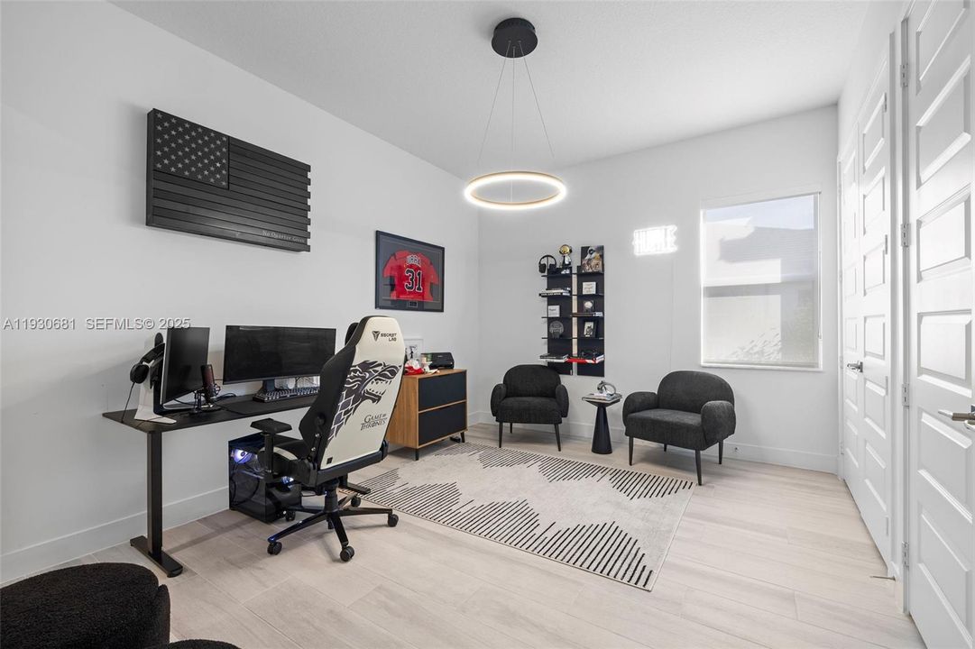 En Venta: $2,189,000 (6 camas, 6 baños, 4836 Pies cuadrados)