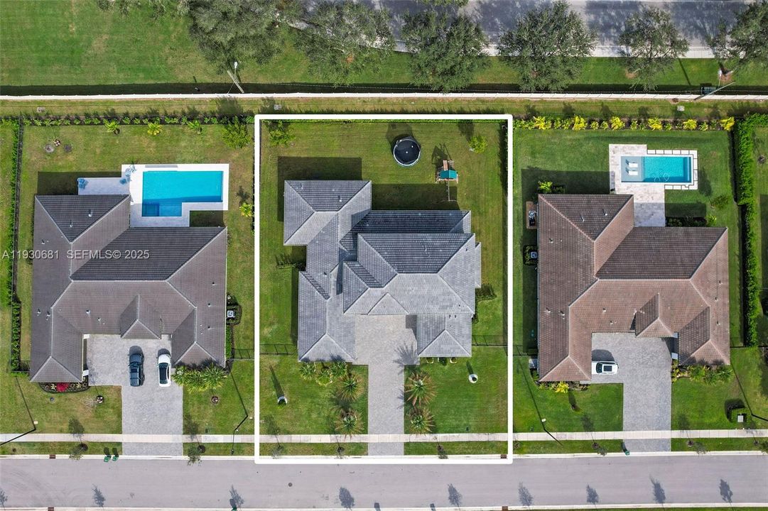 En Venta: $2,189,000 (6 camas, 6 baños, 4836 Pies cuadrados)