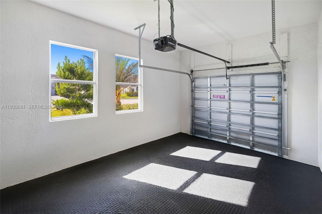 En Venta: $2,189,000 (6 camas, 6 baños, 4836 Pies cuadrados)