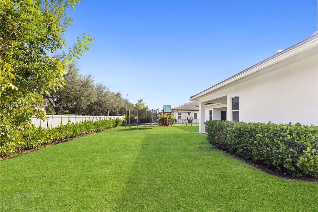 En Venta: $2,189,000 (6 camas, 6 baños, 4836 Pies cuadrados)