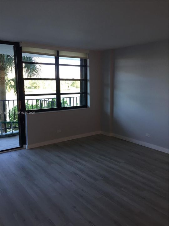 For Rent: $4,100 (2 beds, 2 baths, 1300 Square Feet)