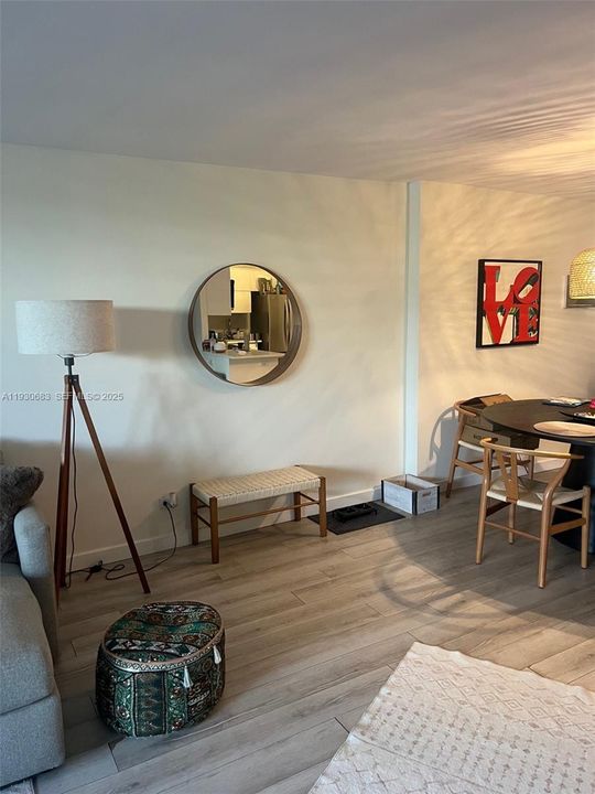 For Rent: $4,100 (2 beds, 2 baths, 1300 Square Feet)