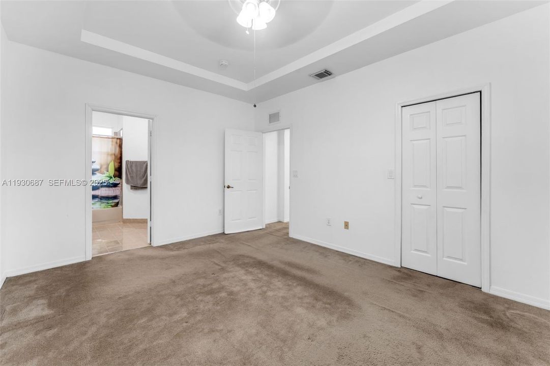 На продажу: $365,000 (3 спален, 2 ванн, 1679 Квадратных фут)