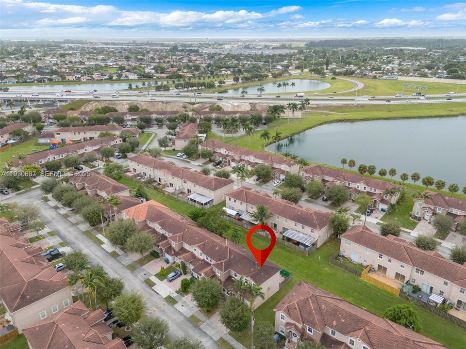 На продажу: $365,000 (3 спален, 2 ванн, 1679 Квадратных фут)