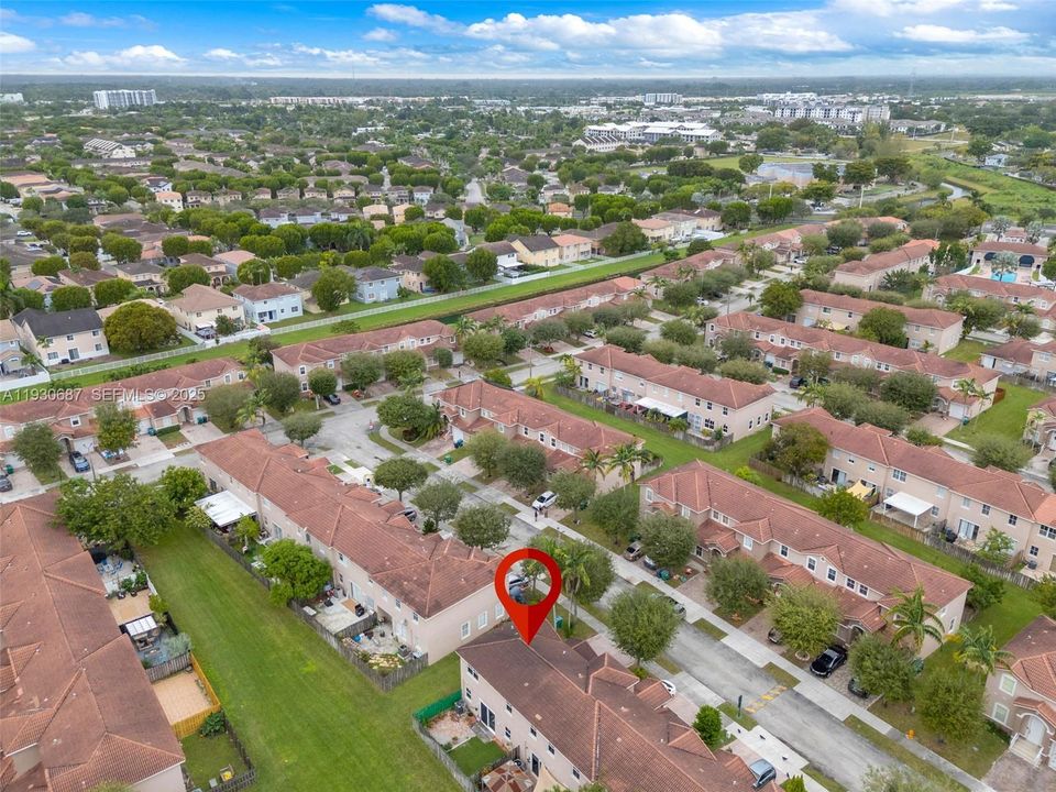 На продажу: $365,000 (3 спален, 2 ванн, 1679 Квадратных фут)