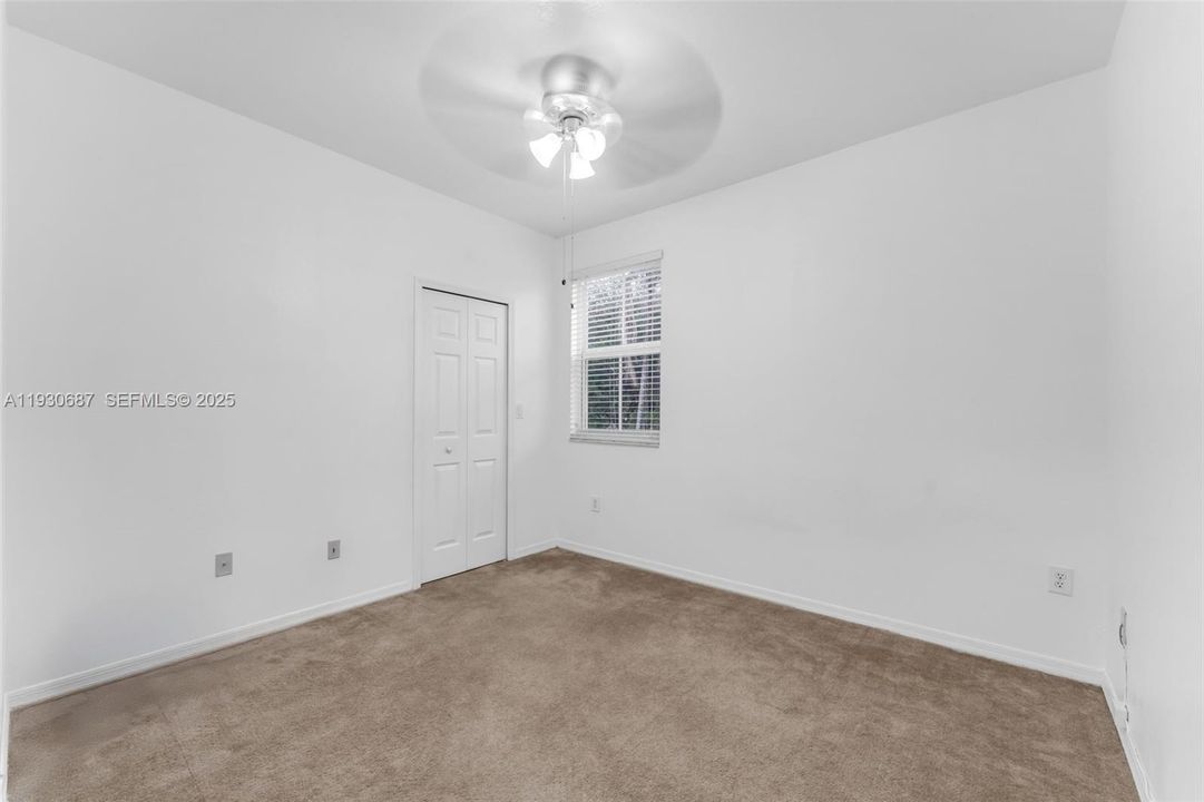 На продажу: $365,000 (3 спален, 2 ванн, 1679 Квадратных фут)