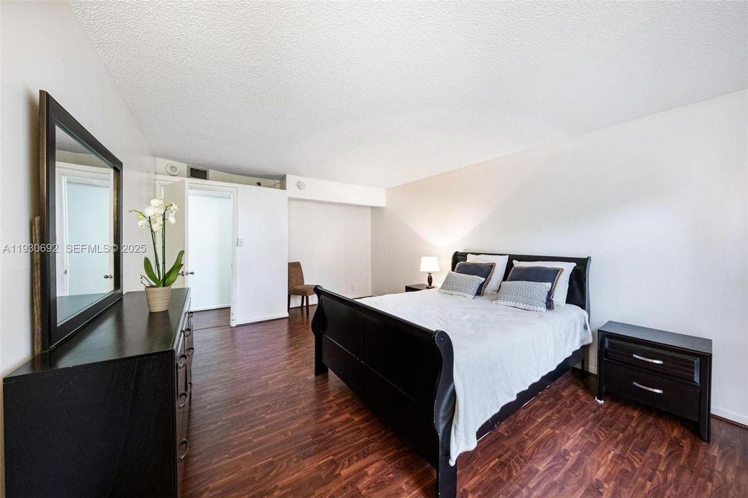 En Venta: $375,000 (3 camas, 2 baños, 1538 Pies cuadrados)