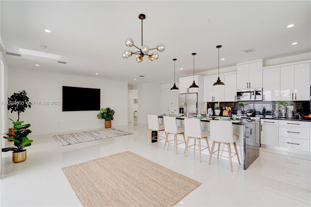 For Rent: $4,795 (4 beds, 3 baths, 2992 Square Feet)