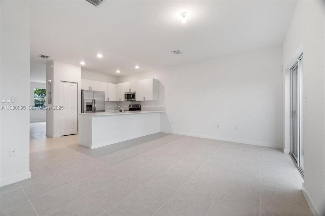 На продажу: $420,000 (3 спален, 2 ванн, 1545 Квадратных фут)