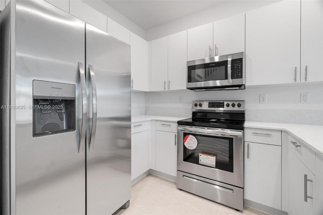 На продажу: $420,000 (3 спален, 2 ванн, 1545 Квадратных фут)