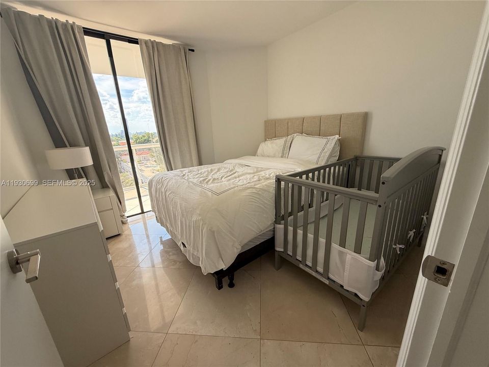 出租: $4,000 (3 贝兹, 2 浴室, 1337 平方英尺)