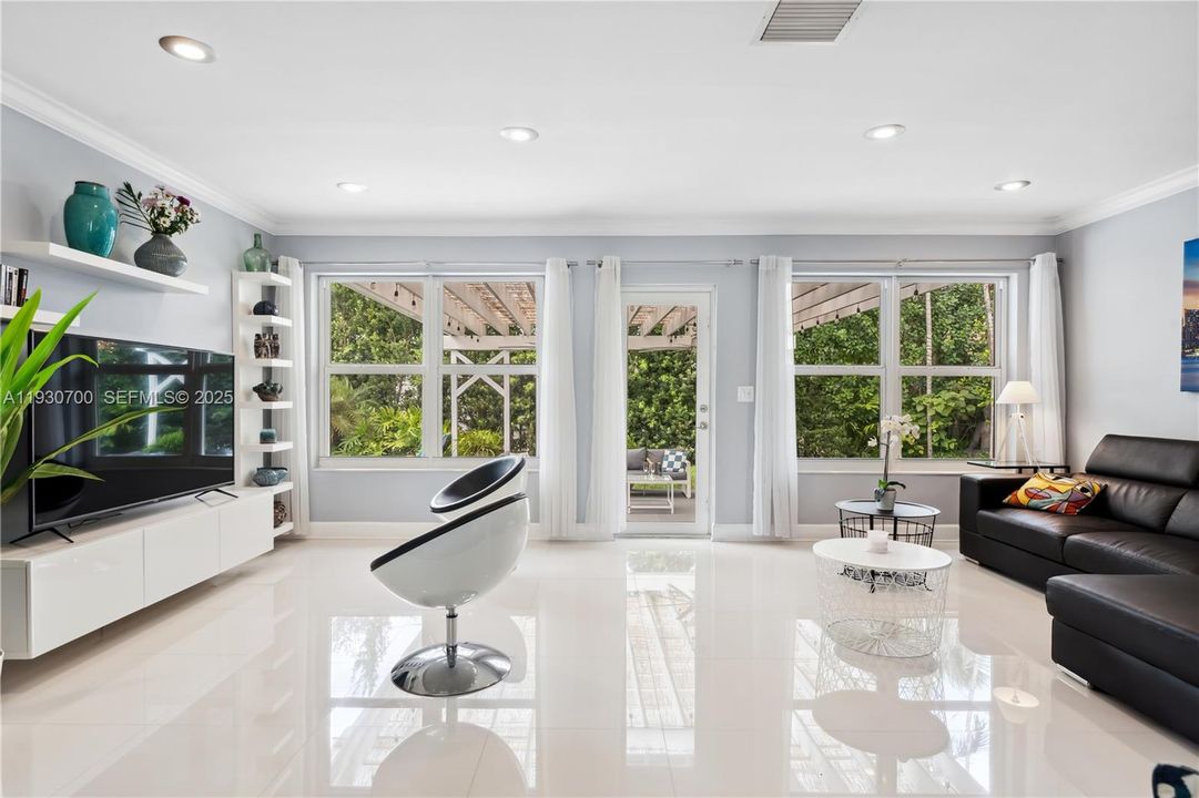 En Renta: $9,000 (3 camas, 2 baños, 1768 Pies cuadrados)