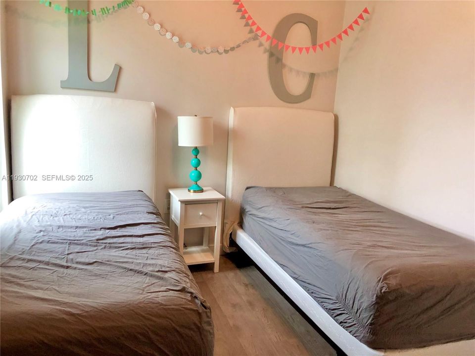 В аренду: $5,000 (2 спален, 2 ванн, 1014 Квадратных фут)