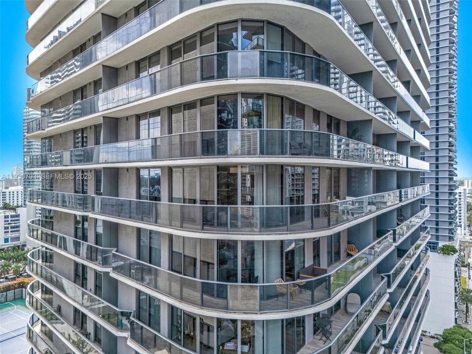 For Rent: $8,000 (2 beds, 2 baths, 1152 Square Feet)