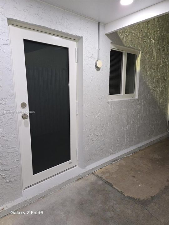 出租: $1,500 (1 贝兹, 1 浴室, 1752 平方英尺)