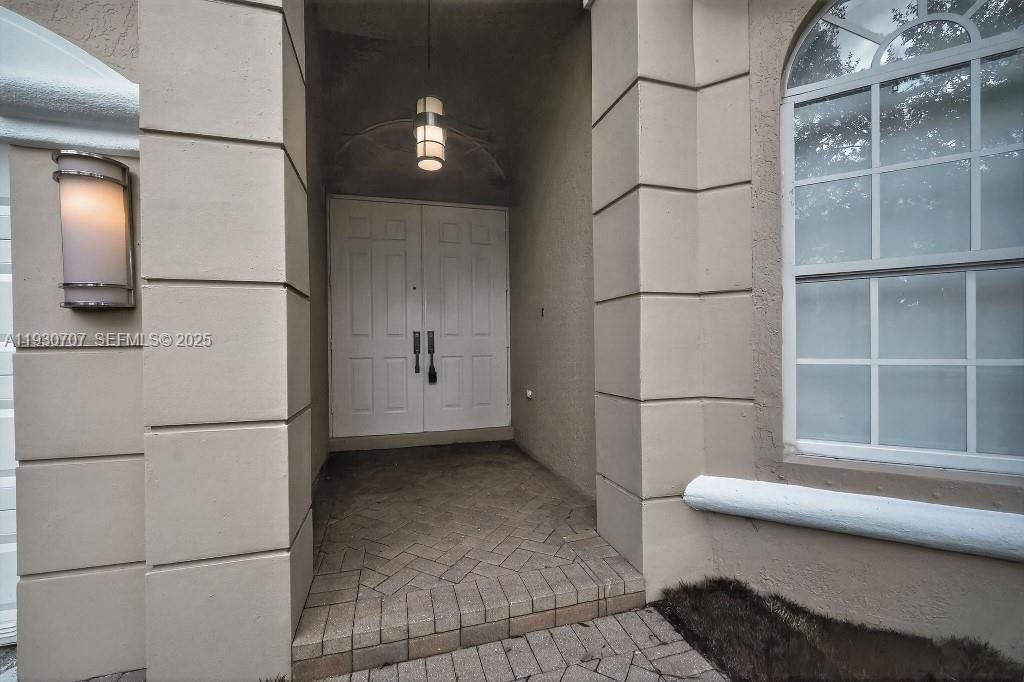 For Sale: $1,088,000 (4 beds, 3 baths, 2144 Square Feet)