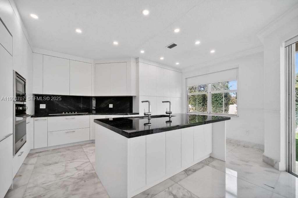 For Sale: $1,088,000 (4 beds, 3 baths, 2144 Square Feet)