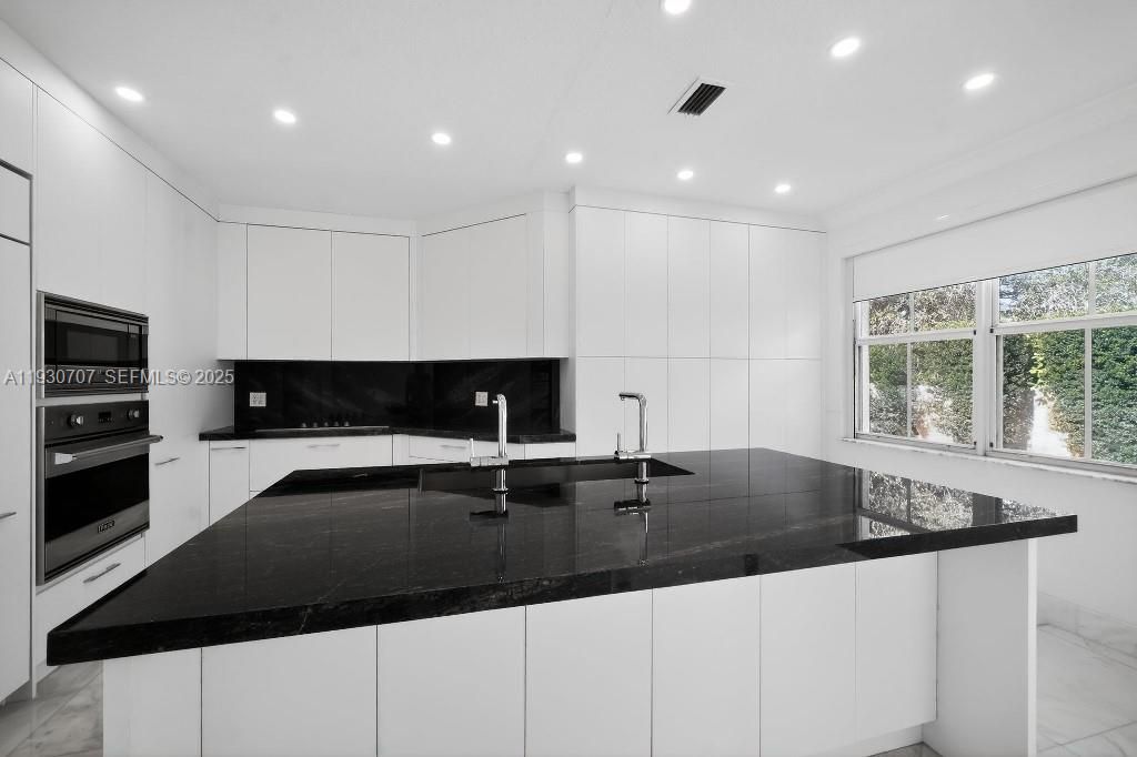 For Sale: $1,088,000 (4 beds, 3 baths, 2144 Square Feet)