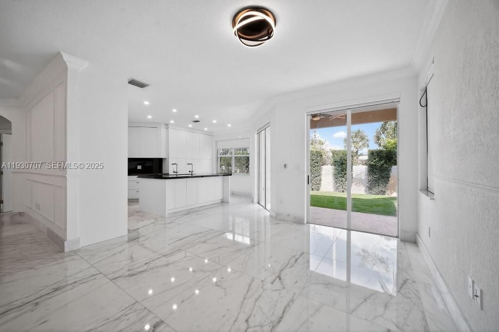 For Sale: $1,088,000 (4 beds, 3 baths, 2144 Square Feet)