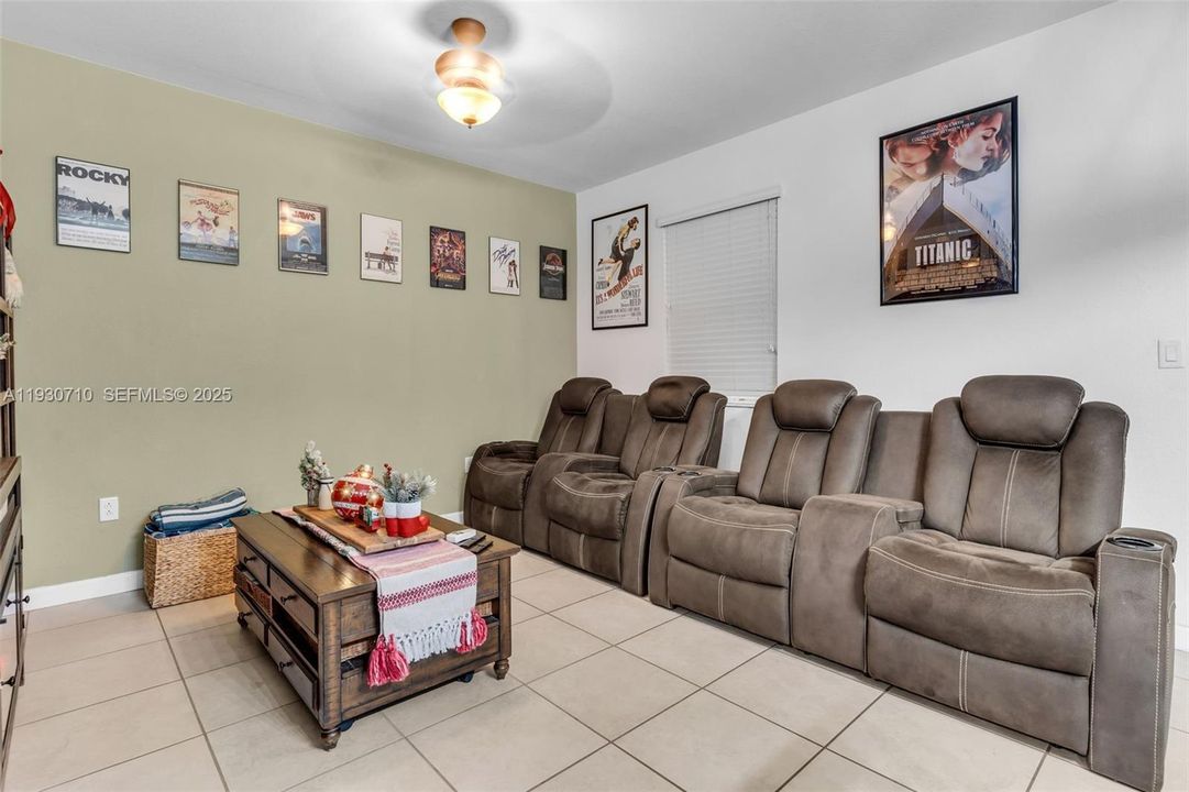 待售: $450,000 (3 贝兹, 3 浴室, 1870 平方英尺)