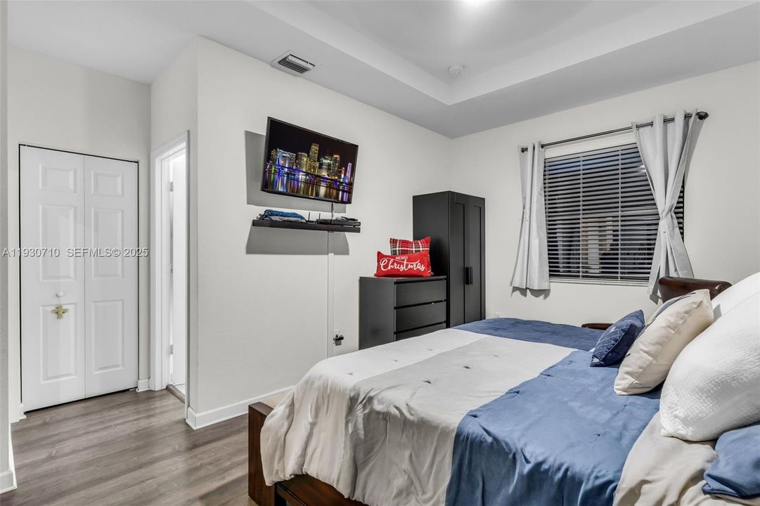 待售: $450,000 (3 贝兹, 3 浴室, 1870 平方英尺)