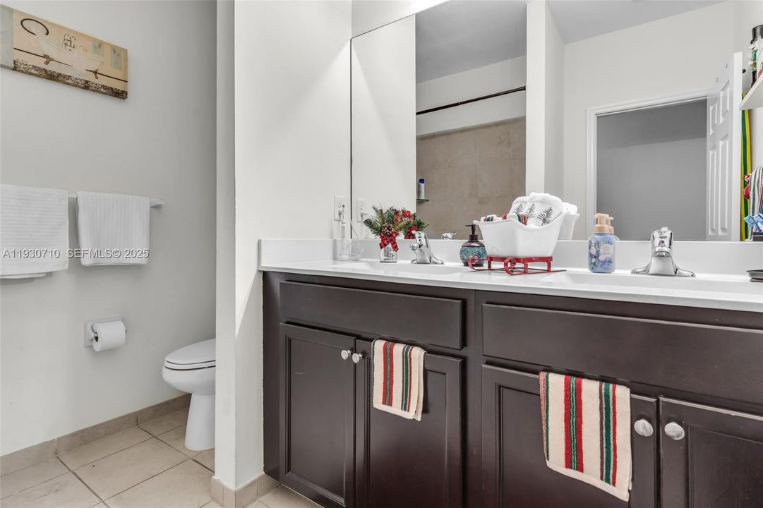 待售: $450,000 (3 贝兹, 3 浴室, 1870 平方英尺)