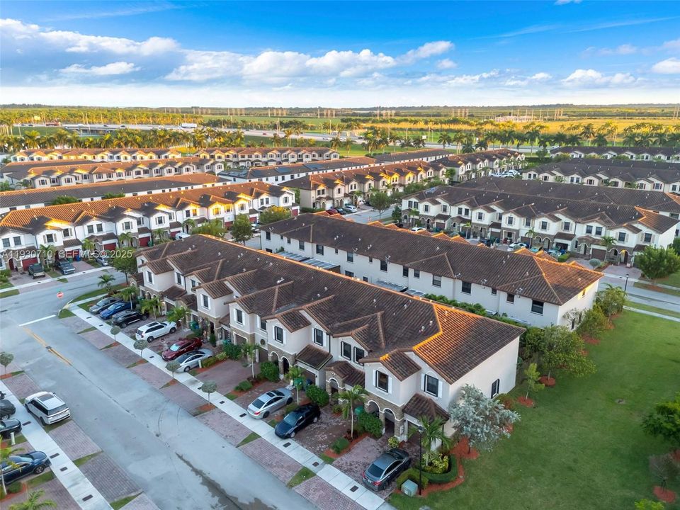 待售: $450,000 (3 贝兹, 3 浴室, 1870 平方英尺)