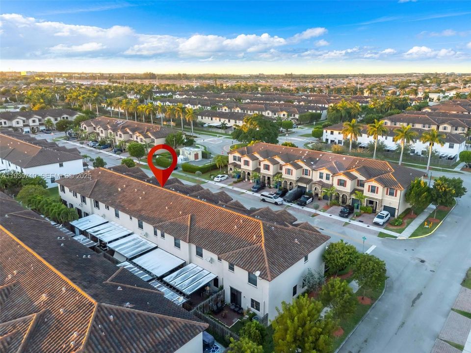 待售: $450,000 (3 贝兹, 3 浴室, 1870 平方英尺)