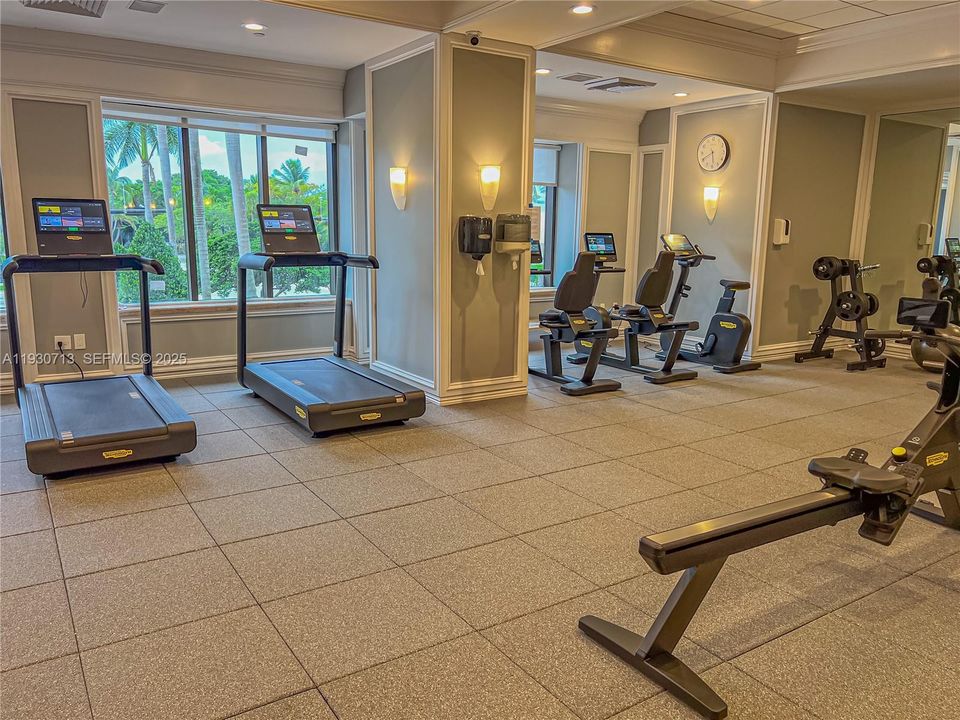 For Rent: $6,300 (3 beds, 3 baths, 1986 Square Feet)