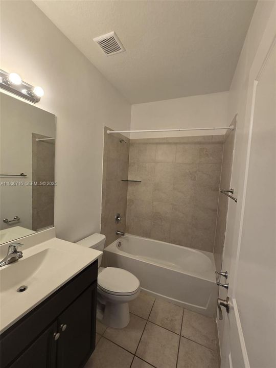 For Rent: $2,500 (3 beds, 2 baths, 1544 Square Feet)