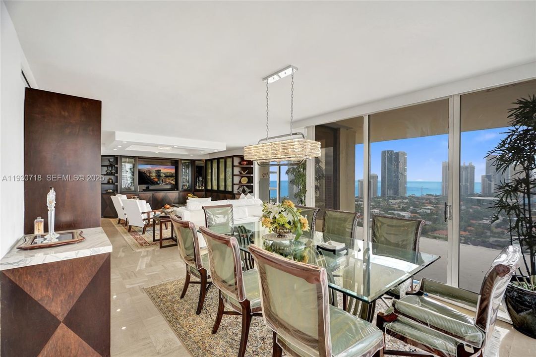 待售: $779,000 (3 贝兹, 2 浴室, 1990 平方英尺)