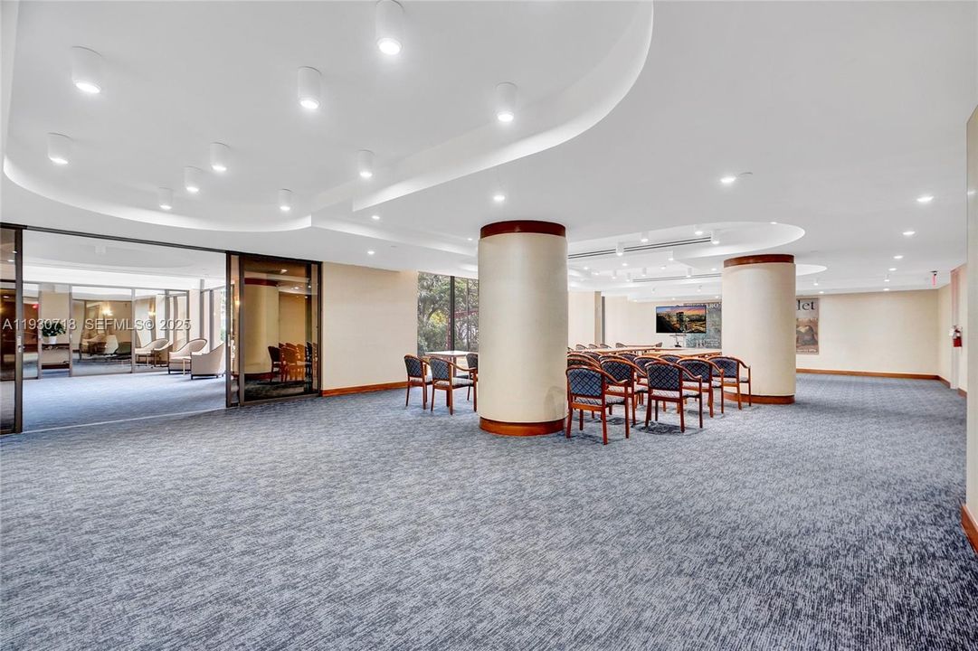 待售: $779,000 (3 贝兹, 2 浴室, 1990 平方英尺)