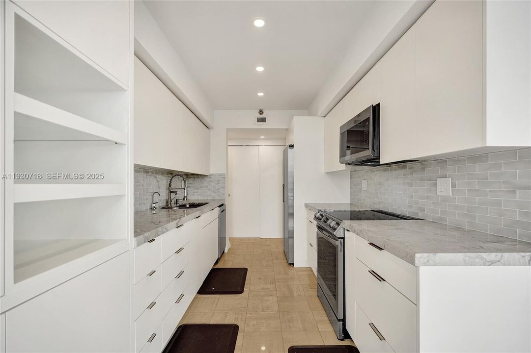 待售: $779,000 (3 贝兹, 2 浴室, 1990 平方英尺)