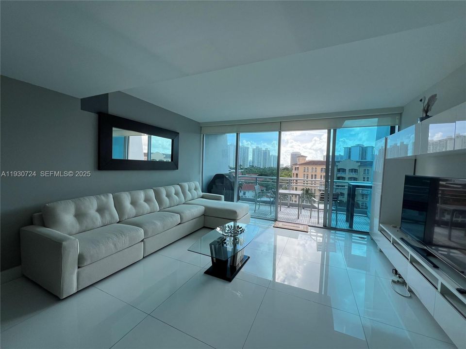 En Renta: $6,700 (3 camas, 3 baños, 1869 Pies cuadrados)