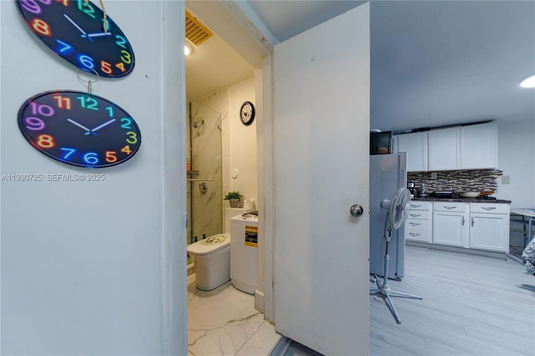 На продажу: $699,999 (4 спален, 4 ванн, 1824 Квадратных фут)