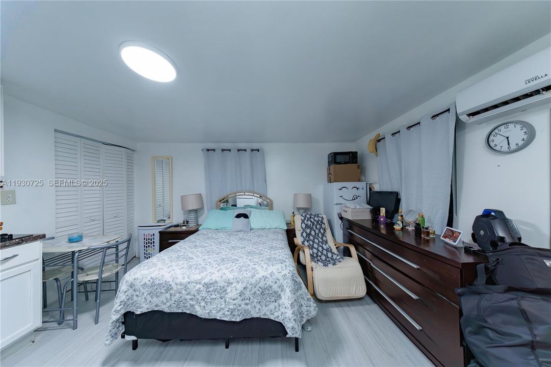 На продажу: $699,999 (4 спален, 4 ванн, 1824 Квадратных фут)