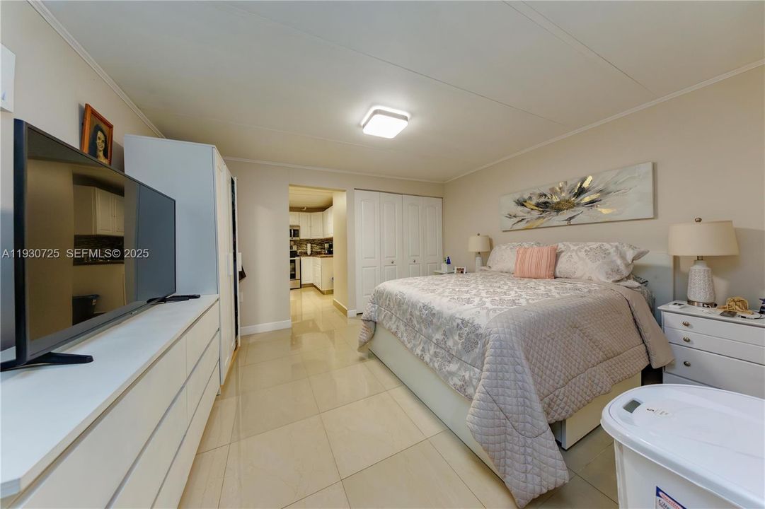 На продажу: $699,999 (4 спален, 4 ванн, 1824 Квадратных фут)