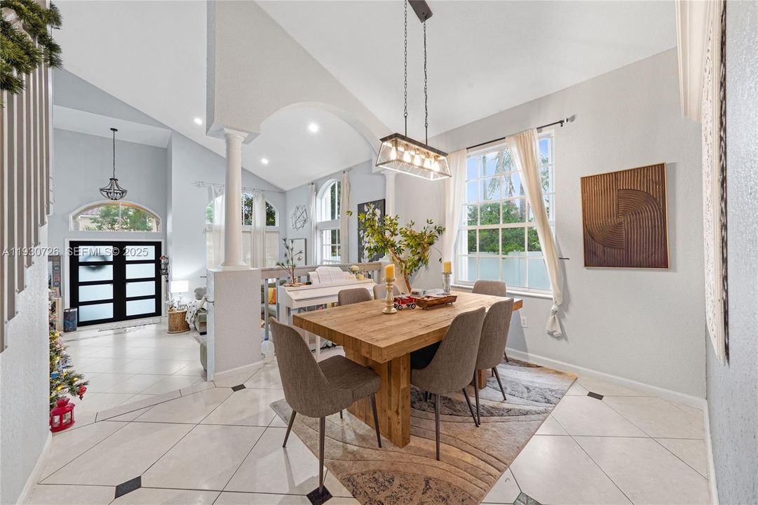 For Sale: $815,000 (4 beds, 3 baths, 2965 Square Feet)