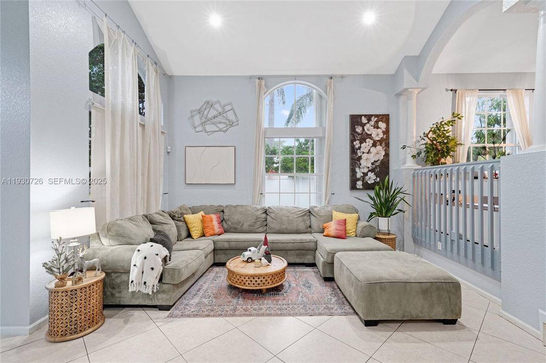 For Sale: $815,000 (4 beds, 3 baths, 2965 Square Feet)