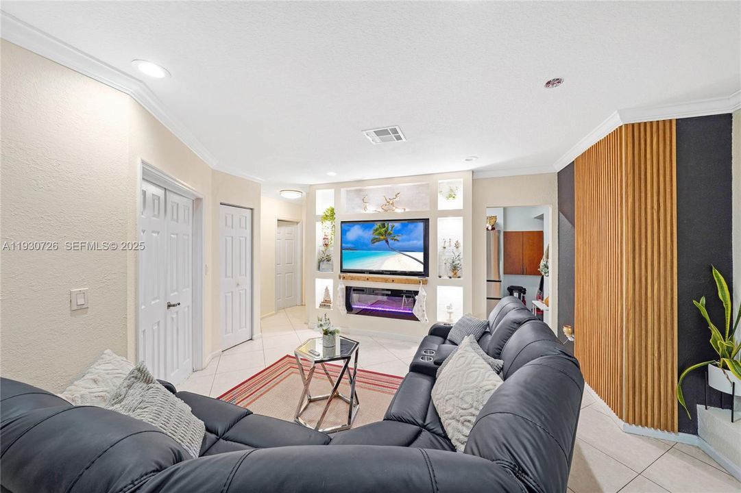 For Sale: $815,000 (4 beds, 3 baths, 2965 Square Feet)