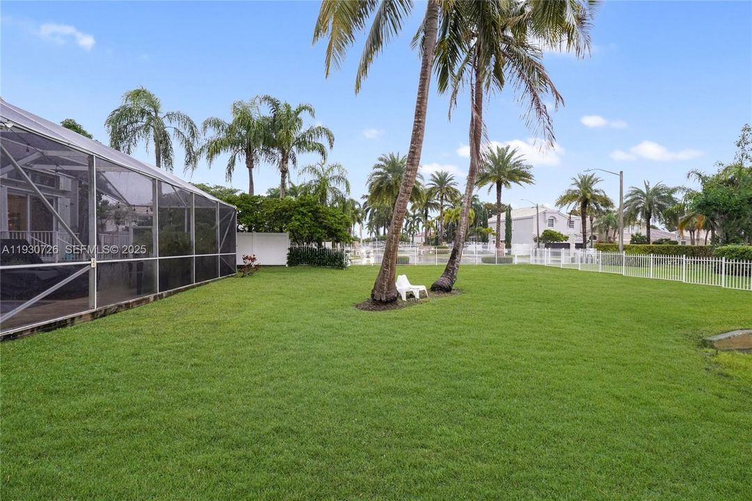 For Sale: $815,000 (4 beds, 3 baths, 2965 Square Feet)