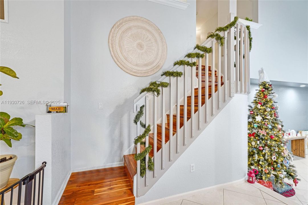 For Sale: $815,000 (4 beds, 3 baths, 2965 Square Feet)