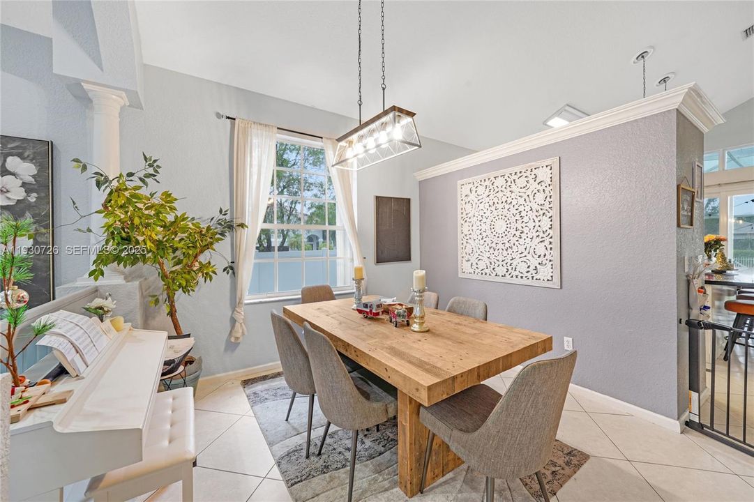 For Sale: $815,000 (4 beds, 3 baths, 2965 Square Feet)