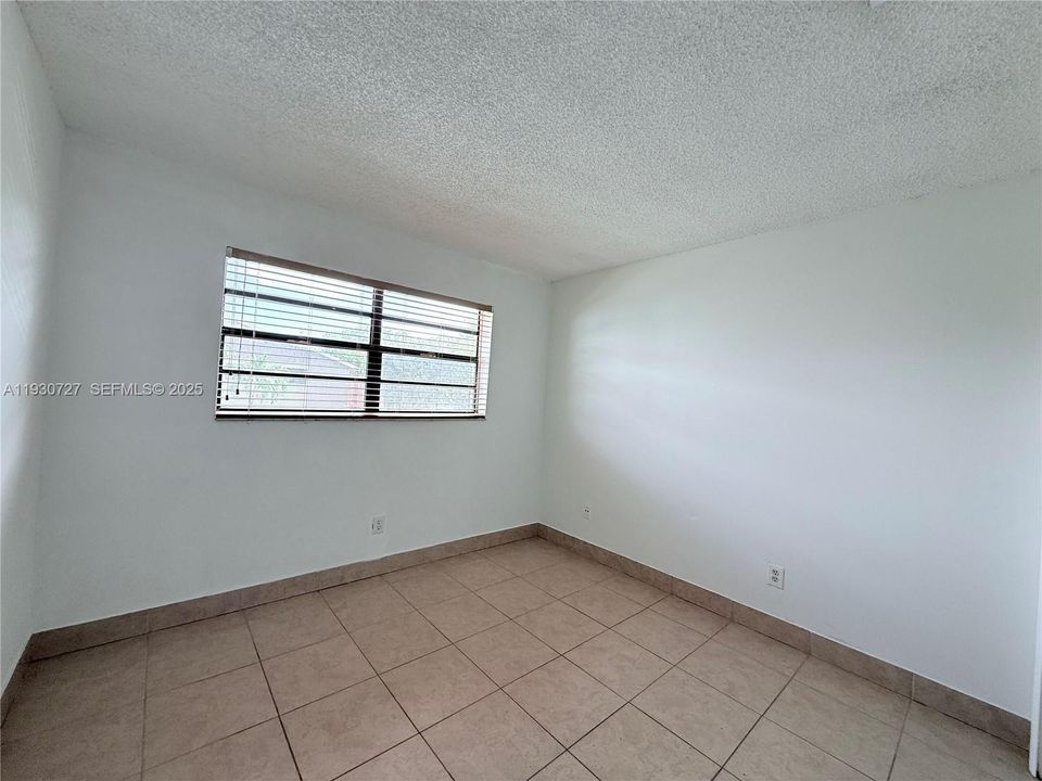 For Rent: $2,500 (2 beds, 2 baths, 924 Square Feet)