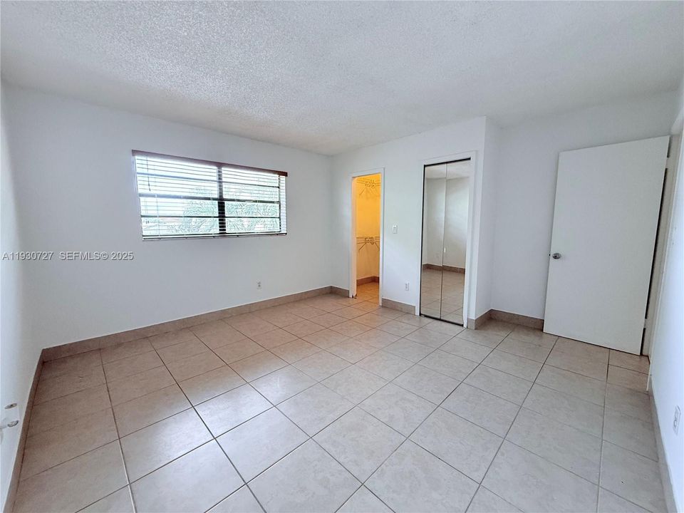 For Rent: $2,500 (2 beds, 2 baths, 924 Square Feet)