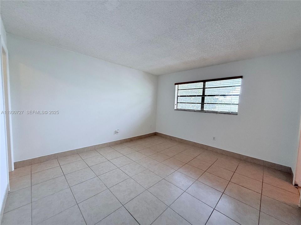 For Rent: $2,500 (2 beds, 2 baths, 924 Square Feet)